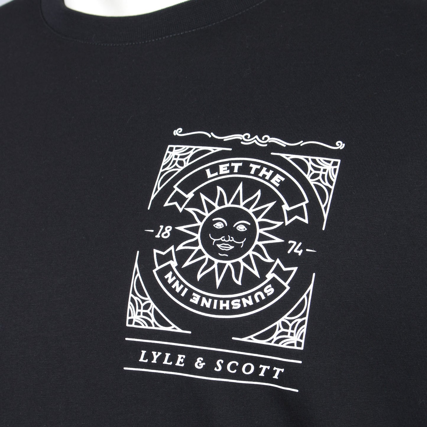 Lyle & Scott Plus Size Sunshine Inn Back Graphic T-Shirt Black
